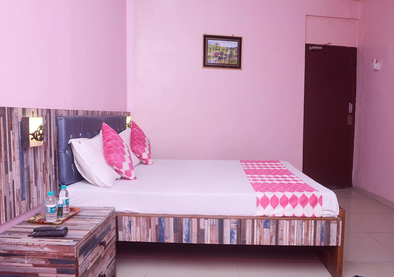 Srk Hotel Mumbai Kültér fotó