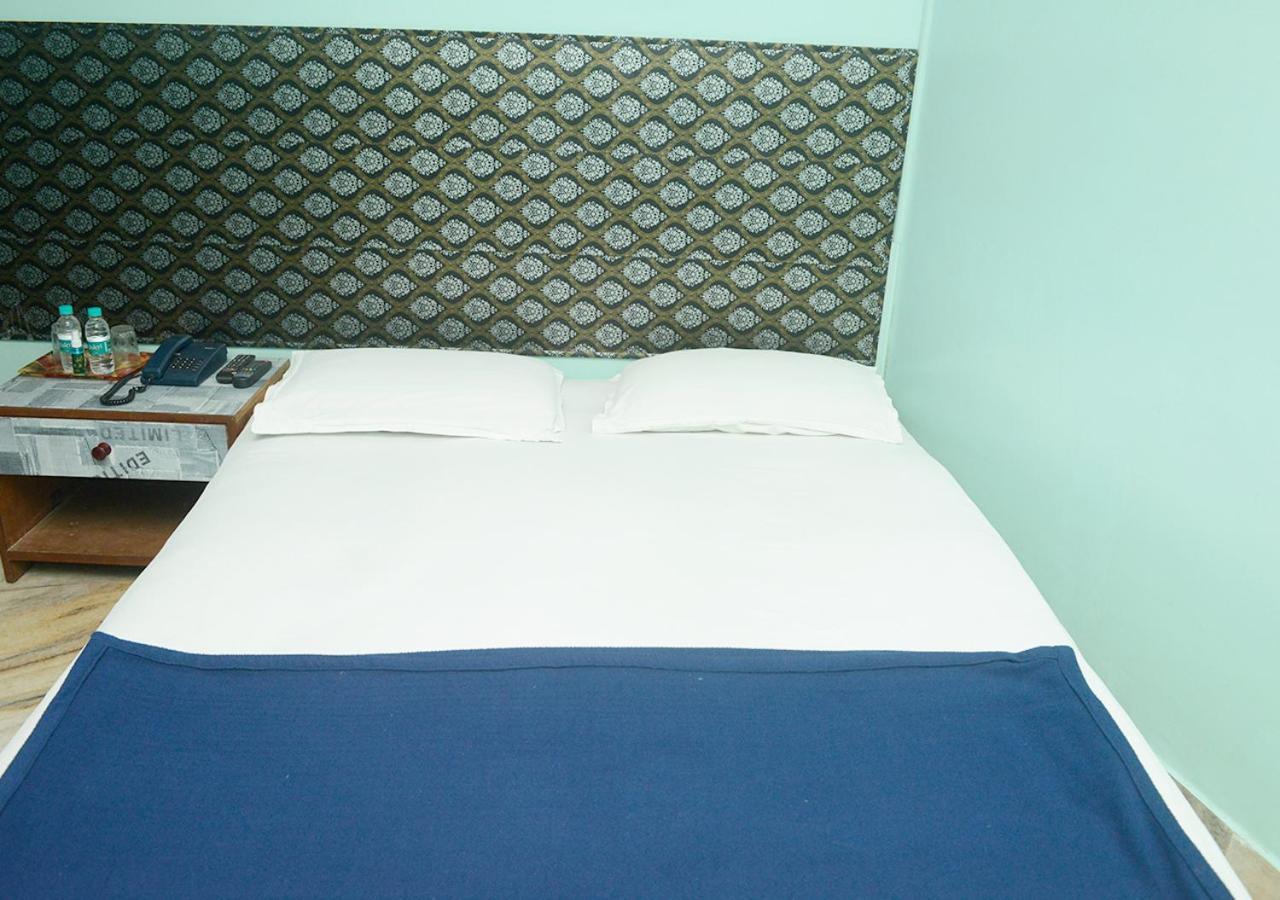 Srk Hotel Mumbai Kültér fotó