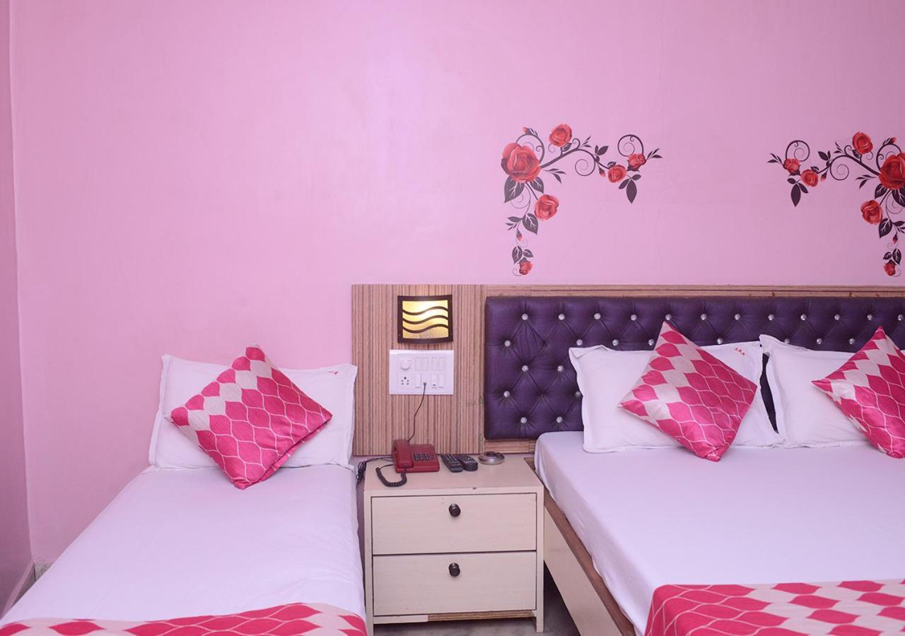 Srk Hotel Mumbai Kültér fotó