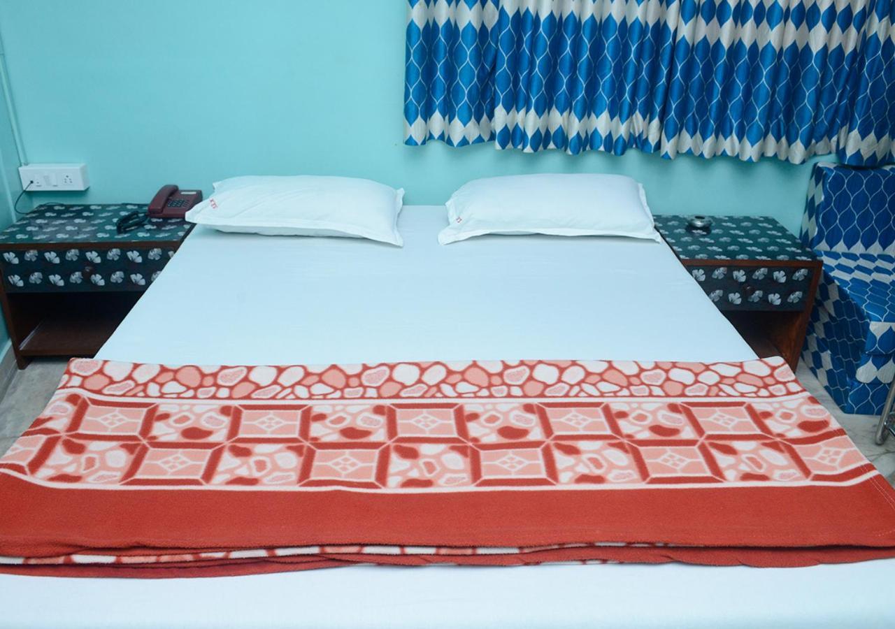 Srk Hotel Mumbai Kültér fotó
